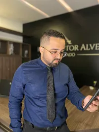 Dr. Rafael Victor Alves — OAB/ES 22.834